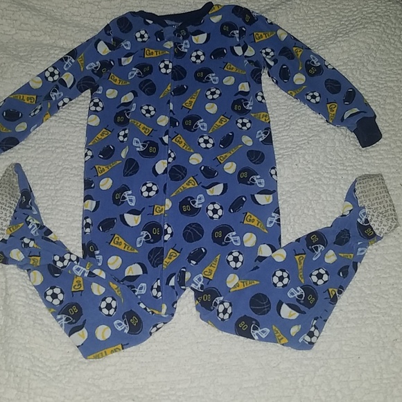 🥑Footie pjs - Picture 1 of 3